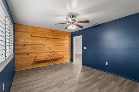 House in Sarasota, Florida 2 bedrooms, 127.46 sq.m. № 2156642 - photo 18