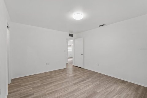 House in Sarasota, Florida 2 bedrooms, 127.46 sq.m. № 2156642 - photo 30