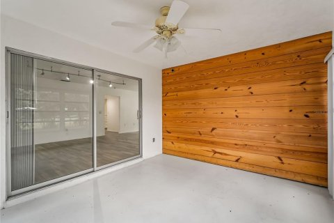 House in Sarasota, Florida 2 bedrooms, 127.46 sq.m. № 2156642 - photo 11