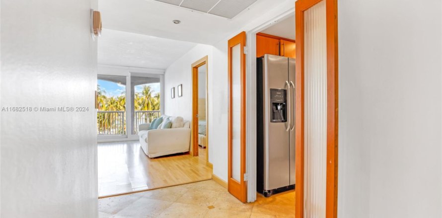 Estudio en el Condominio en Miami Beach, Florida № 1729652