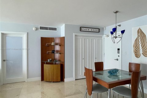Condominio en venta en Miami Beach, Florida, 2 dormitorios, 95.69 m2 № 1856915 - foto 6