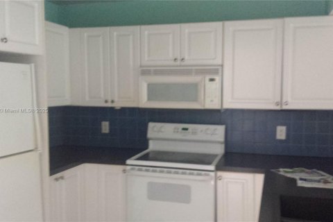 Copropriété à vendre à North Miami, Floride: 2 chambres, 79.9 m2 № 2089191 - photo 4