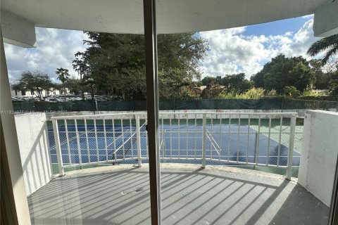 Condominio en alquiler en Miami, Florida, 2 dormitorios, 96.25 m2 № 1975342 - foto 18