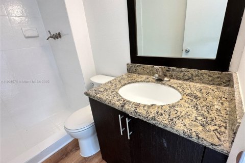 Condominio en alquiler en Miami, Florida, 2 dormitorios, 96.25 m2 № 1975342 - foto 27