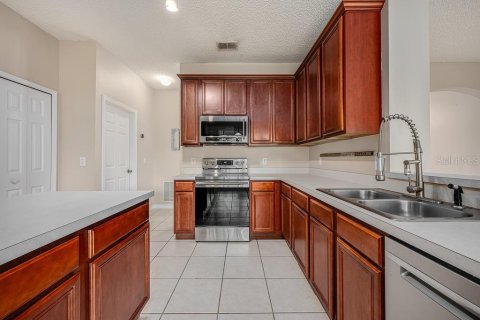 House in Orlando, Florida 4 bedrooms, 227.42 sq.m. № 1720699 - photo 7