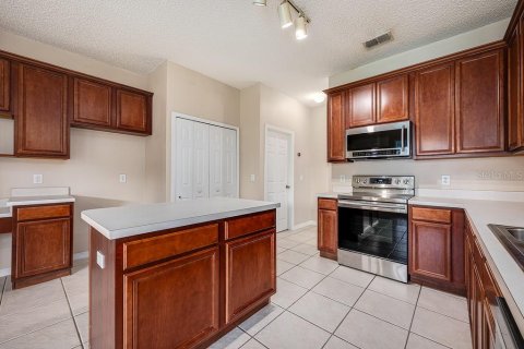 House in Orlando, Florida 4 bedrooms, 227.42 sq.m. № 1720699 - photo 6
