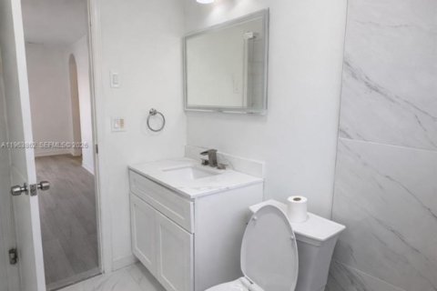 Villa ou maison à vendre à Tamarac, Floride: 2 chambres, 94.48 m2 № 2025503 - photo 8