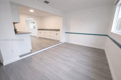 Villa ou maison à vendre à Tamarac, Floride: 2 chambres, 94.48 m2 № 2025503 - photo 14