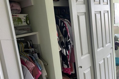 Apartment in Hollywood, Florida 2 bedrooms, 130.06 sq.m. № 2068218 - photo 18