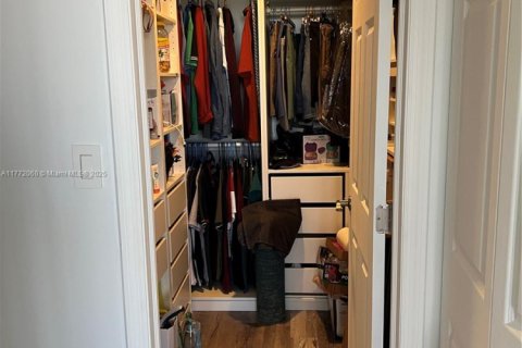 Apartment in Hollywood, Florida 2 bedrooms, 130.06 sq.m. № 2068218 - photo 9