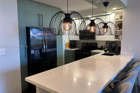 Apartment in Hollywood, Florida 2 bedrooms, 130.06 sq.m. № 2068218 - photo 13