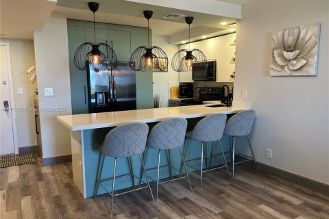 Apartment in Hollywood, Florida 2 bedrooms, 130.06 sq.m. № 2068218