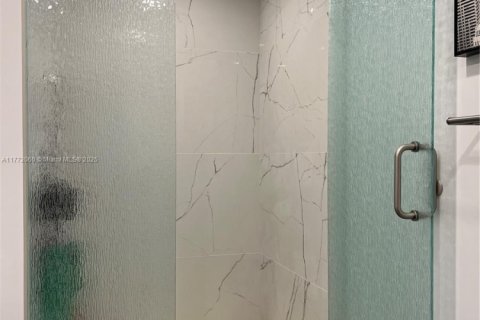 Apartment in Hollywood, Florida 2 bedrooms, 130.06 sq.m. № 2068218 - photo 8