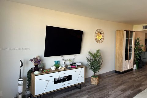 Apartment in Hollywood, Florida 2 bedrooms, 130.06 sq.m. № 2068218 - photo 3