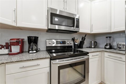 Copropriété à vendre à Kissimmee, Floride: 3 chambres, 151.43 m2 № 2359020 - photo 20