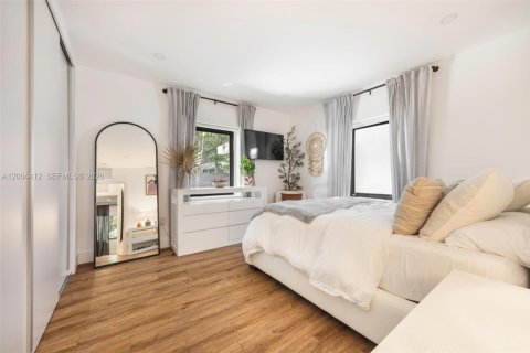 Купить виллу или дом в Майами, Флорида 3 спальни, 247.31м2, № 2068957 - фото 15