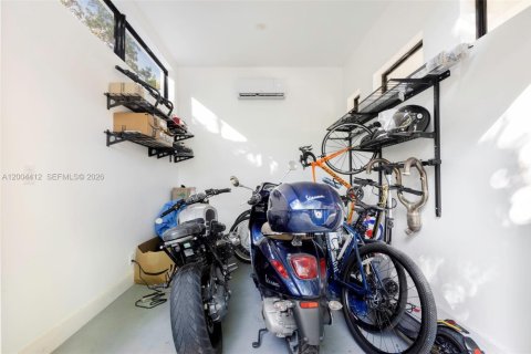 Купить виллу или дом в Майами, Флорида 3 спальни, 247.31м2, № 2068957 - фото 22