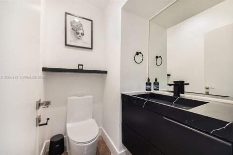 Купить виллу или дом в Майами, Флорида 3 спальни, 247.31м2, № 2068957 - фото 3