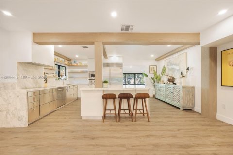 Купить виллу или дом в Майами, Флорида 3 спальни, 247.31м2, № 2068957 - фото 12
