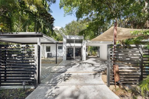 Купить виллу или дом в Майами, Флорида 3 спальни, 247.31м2, № 2068957 - фото 23