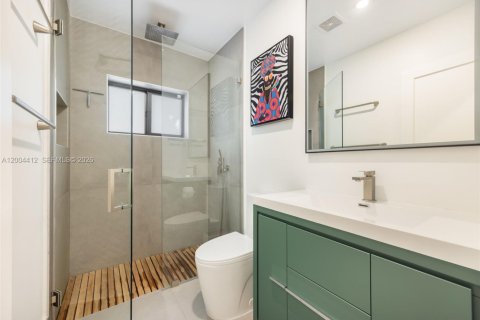 Купить виллу или дом в Майами, Флорида 3 спальни, 247.31м2, № 2068957 - фото 16