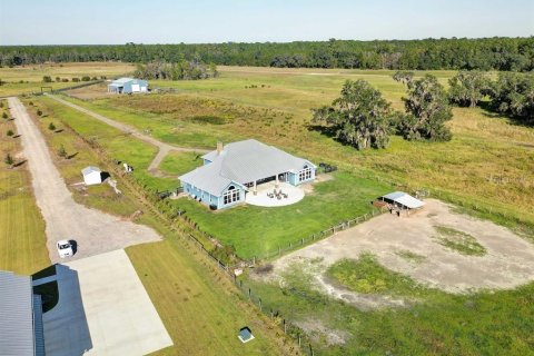 House in Bunnell, Florida 4 bedrooms, 350.06 sq.m. № 1426886 - photo 3