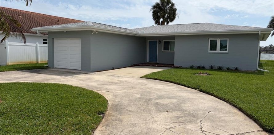Villa ou maison à North Redington Beach, Floride 2 chambres, 109.25 m2 № 2145127
