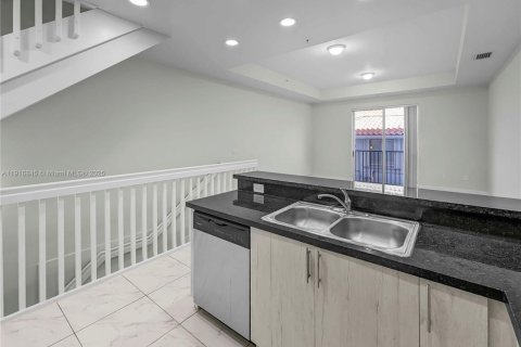 Condominio en alquiler en Miami, Florida, 2 dormitorios, 115.2 m2 № 2054201 - foto 11