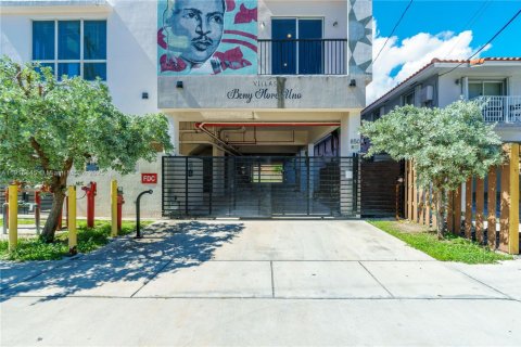 Condominio en alquiler en Miami, Florida, 2 dormitorios, 115.2 m2 № 2054201 - foto 6