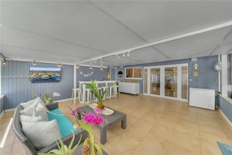 Townhouse in Miami, Florida 3 bedrooms, 103.12 sq.m. № 2032144 - photo 12