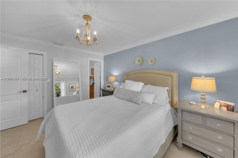 Townhouse in Miami, Florida 3 bedrooms, 103.12 sq.m. № 2032144 - photo 10