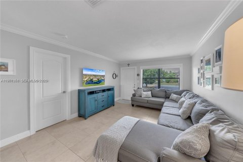 Townhouse in Miami, Florida 3 bedrooms, 103.12 sq.m. № 2032144 - photo 4