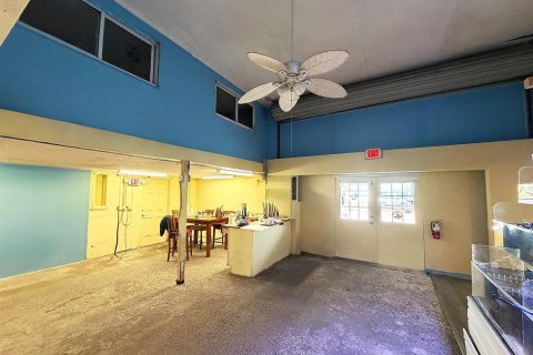 Commercial property in Port Richey, Florida 512.08 sq.m. № 2143738 - photo 12