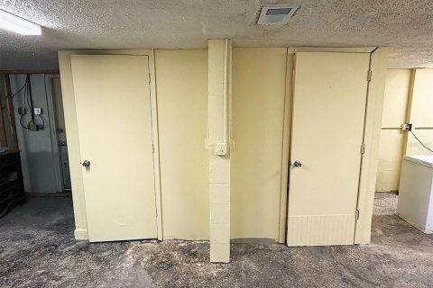 Commercial property in Port Richey, Florida 512.08 sq.m. № 2143738 - photo 15