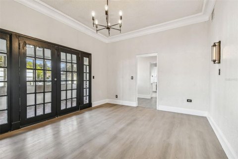 Villa ou maison à louer à Tampa, Floride: 5 chambres, 290.69 m2 № 2109465 - photo 15