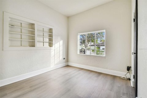 Villa ou maison à louer à Tampa, Floride: 5 chambres, 290.69 m2 № 2109465 - photo 30