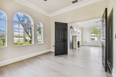 Villa ou maison à louer à Tampa, Floride: 5 chambres, 290.69 m2 № 2109465 - photo 12