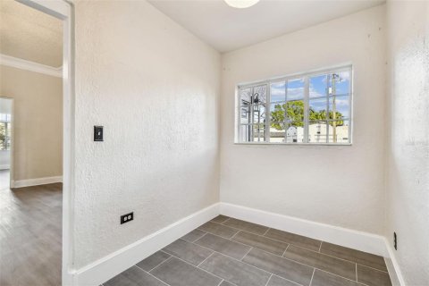 Villa ou maison à louer à Tampa, Floride: 5 chambres, 290.69 m2 № 2109465 - photo 21