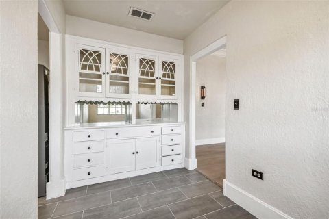 Villa ou maison à louer à Tampa, Floride: 5 chambres, 290.69 m2 № 2109465 - photo 22