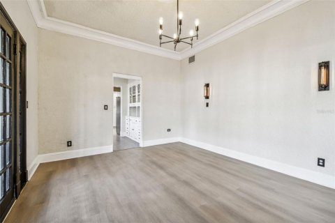 Villa ou maison à louer à Tampa, Floride: 5 chambres, 290.69 m2 № 2109465 - photo 17