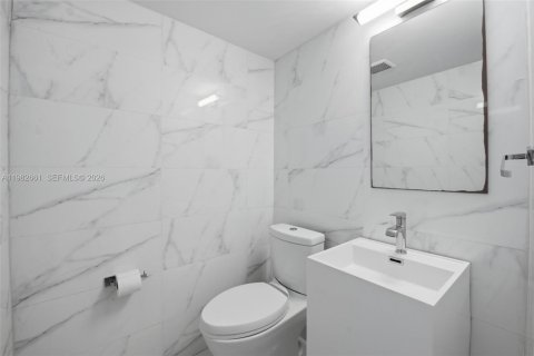 Condominio en venta en Miami Beach, Florida, 1 dormitorio, 70.98 m2 № 2049324 - foto 4