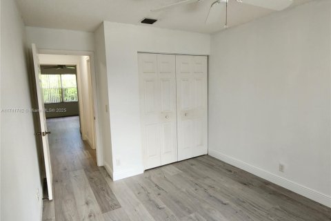 House in Boca Raton, Florida 3 bedrooms, 173.91 sq.m. № 1691239 - photo 22