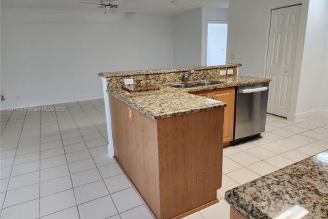 House in Boca Raton, Florida 3 bedrooms, 173.91 sq.m. № 1691239 - photo 11