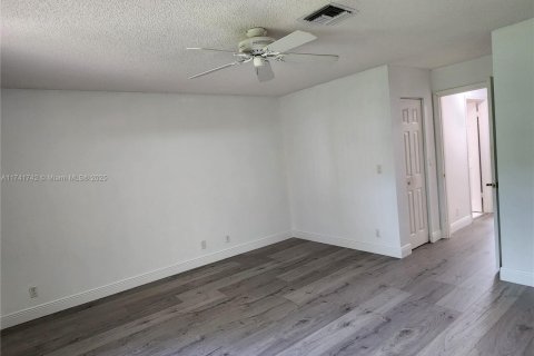 House in Boca Raton, Florida 3 bedrooms, 173.91 sq.m. № 1691239 - photo 17