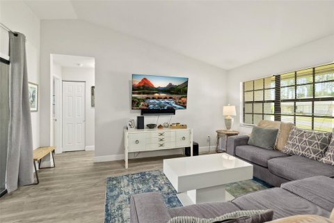 Villa ou maison à vendre à Palm Coast, Floride: 3 chambres, 124.77 m2 № 2339175 - photo 4