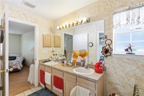 Casa en venta en Deltona, Florida, 4 dormitorios, 165.64 m2 № 2197943 - foto 25