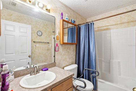 Casa en venta en Deltona, Florida, 4 dormitorios, 165.64 m2 № 2197943 - foto 27