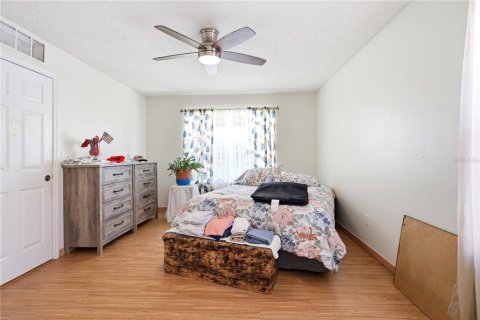 Casa en venta en Deltona, Florida, 4 dormitorios, 165.64 m2 № 2197943 - foto 22