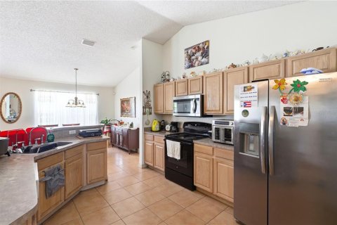 Casa en venta en Deltona, Florida, 4 dormitorios, 165.64 m2 № 2197943 - foto 18