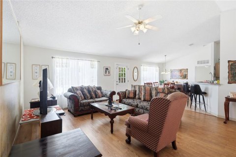 Casa en venta en Deltona, Florida, 4 dormitorios, 165.64 m2 № 2197943 - foto 14